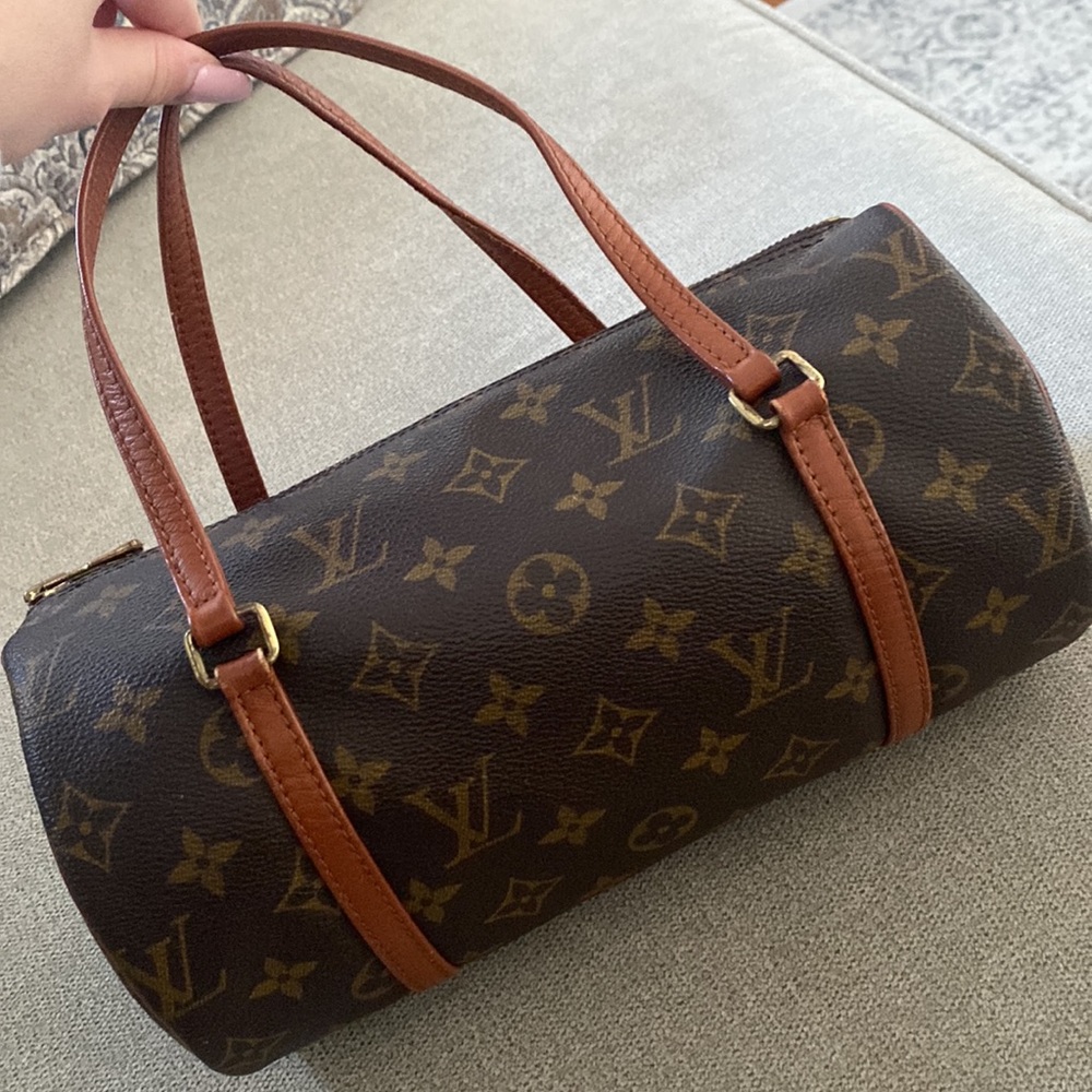 Louis Vuitton Vintage Authentic Papillon Monogram bag w/ shoulder strap